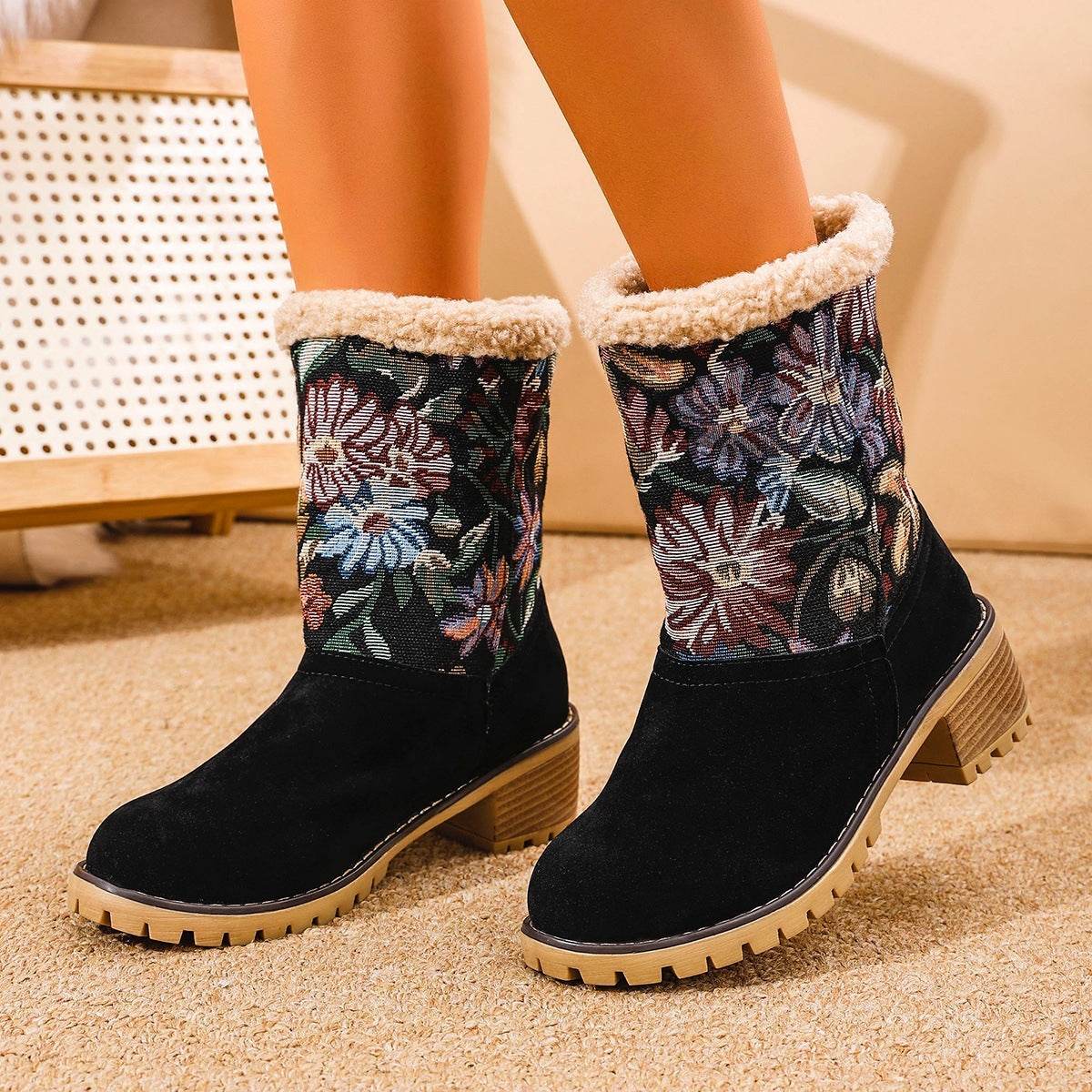 Bottes de neige pour femmes, brodées de fleurs, style ethnique, plateforme à talon carré épais, mi-tube, chaudes et rembourrées de coton - LA TendanceStore multi service