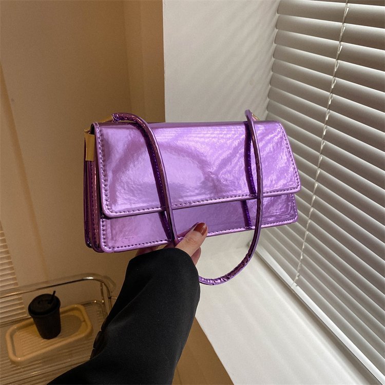 Fashionable and trendy portable small square bag, western style, bright as paint