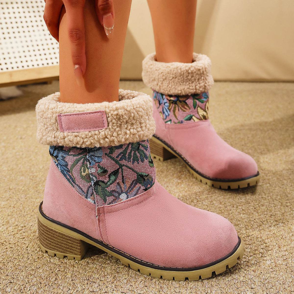 Bottes de neige pour femmes, brodées de fleurs, style ethnique, plateforme à talon carré épais, mi-tube, chaudes et rembourrées de coton - LA TendanceStore multi service