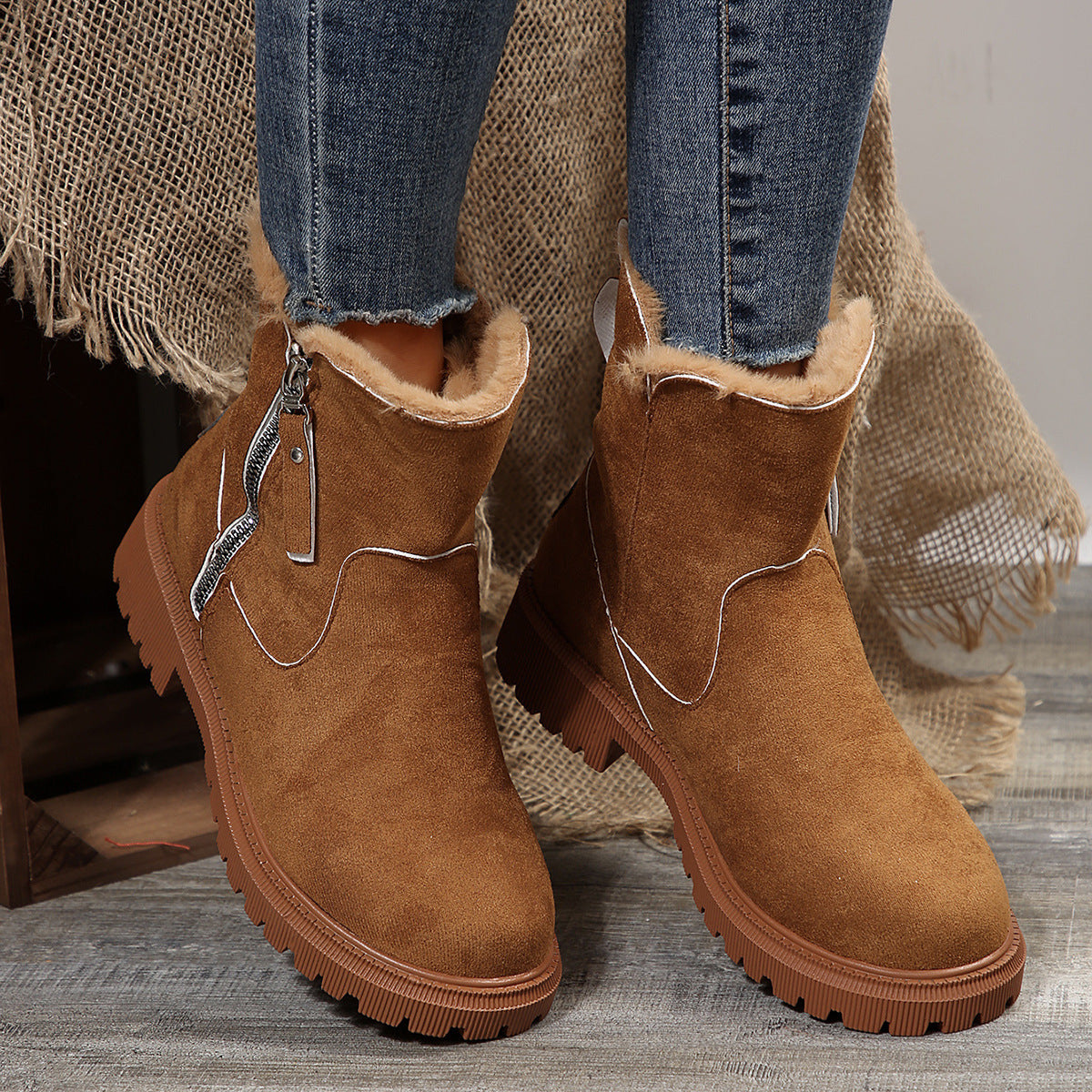 Nouvelles bottes de neige courtes en daim fourrées intégrées pour femmes, tendance hiver