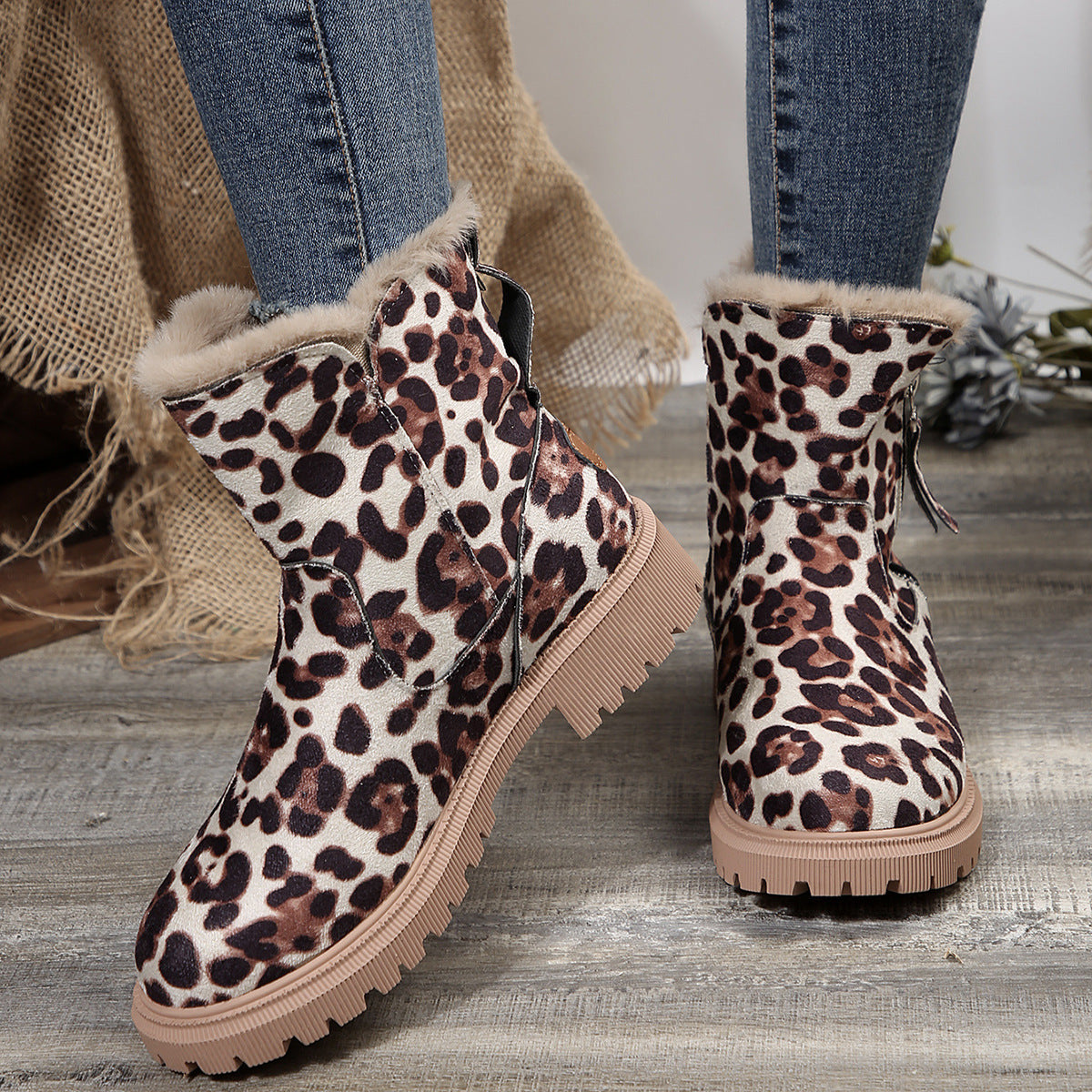 Nouvelles bottes de neige courtes en daim fourrées intégrées pour femmes, tendance hiver