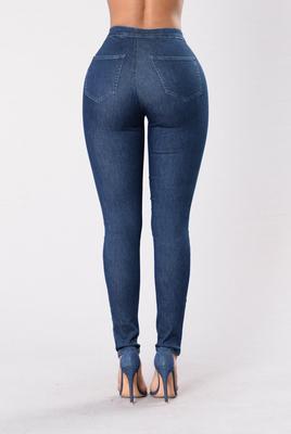 Jean skinny déchiré à la mode des États-Unis