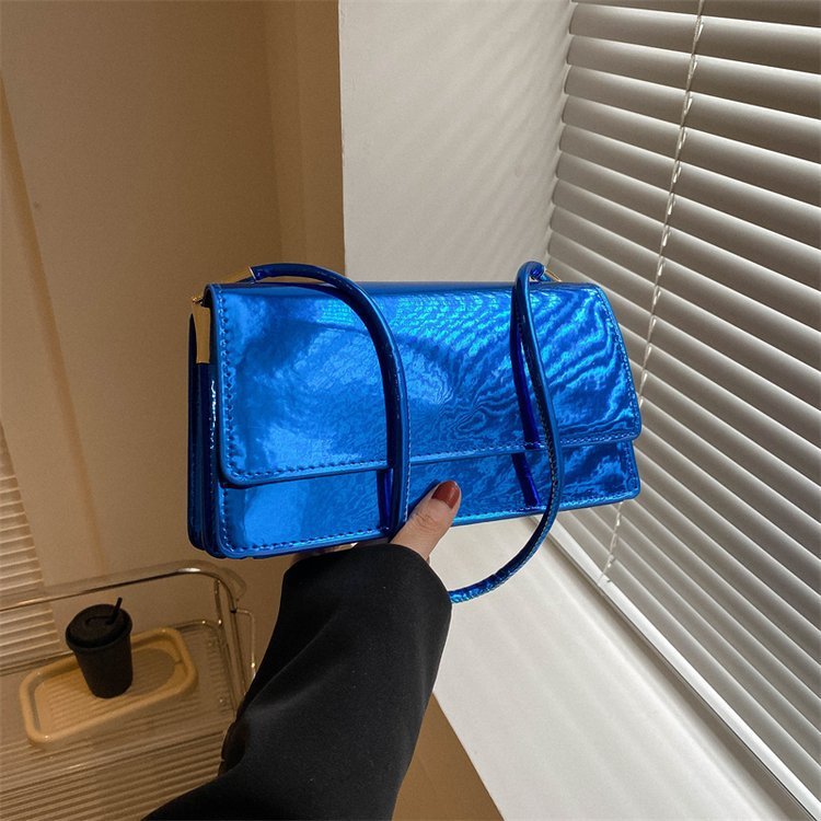 Fashionable and trendy portable small square bag, western style, bright as paint