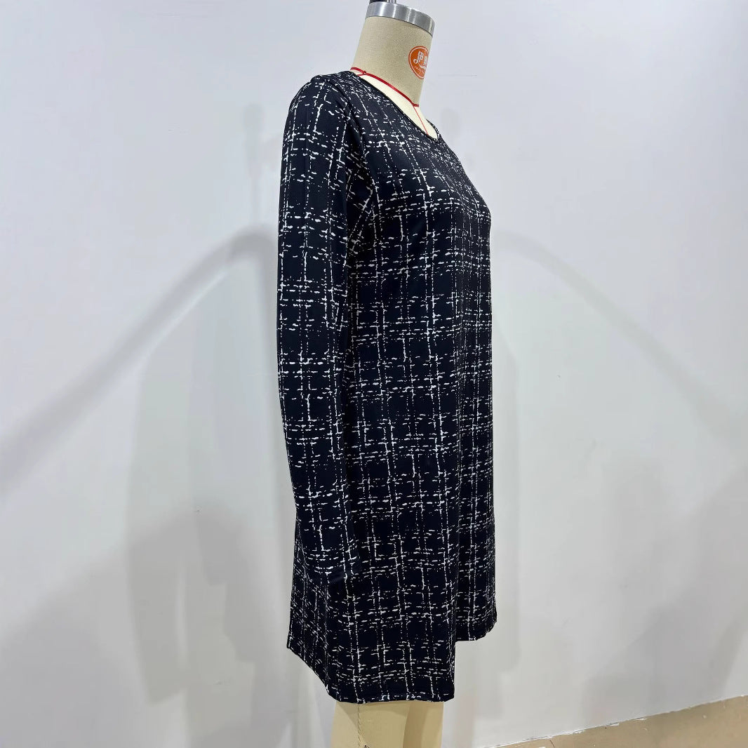 Women's Elegant Long Sleeve Knit Dress with Round Neck and Plaid Pattern