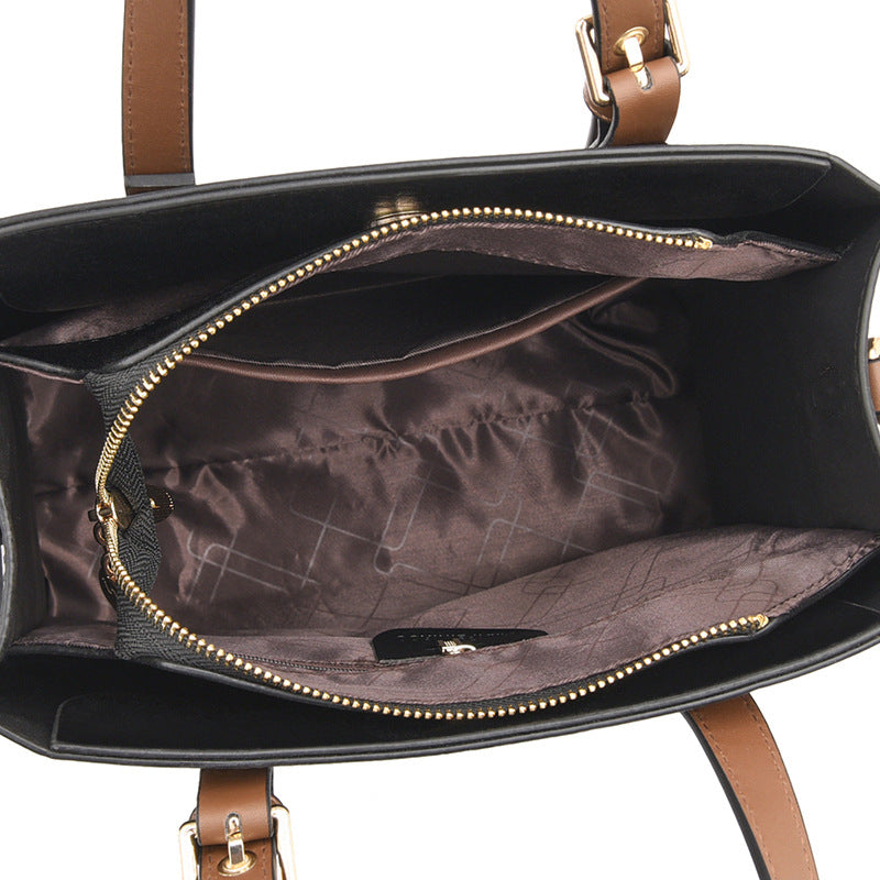 Elegant women's bag in oil waxed cowhide leather for daily commuting