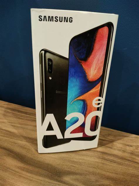 Téléphone Samsung Galaxy A20 32 GB remis à neuf LA TendanceStore multi service