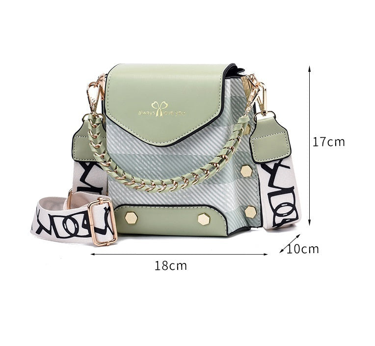 New mini, stylish and lightweight vertical shoulder bag